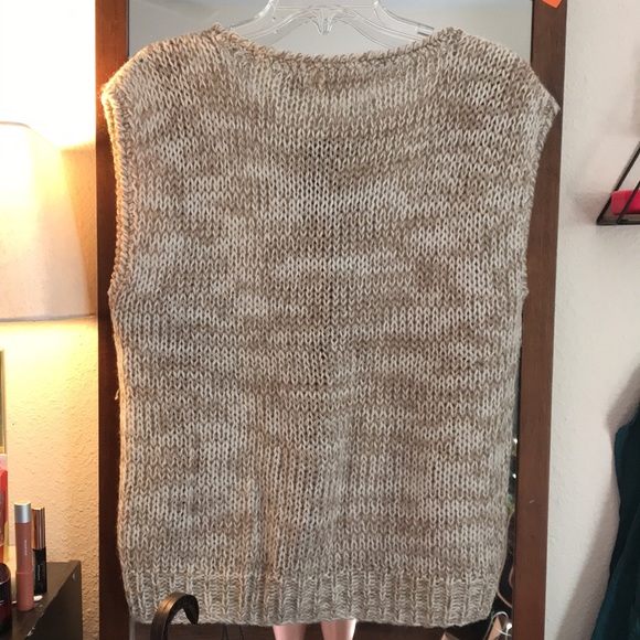 Brown, tan and white Uno & Una crochet sweater vest. Size large. - Picture 2 of 2